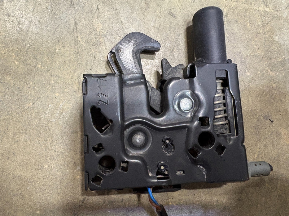 2017-2020 Audi A4 Driver Hood Lock / Latch Assy 8W0-823-509-B OEM