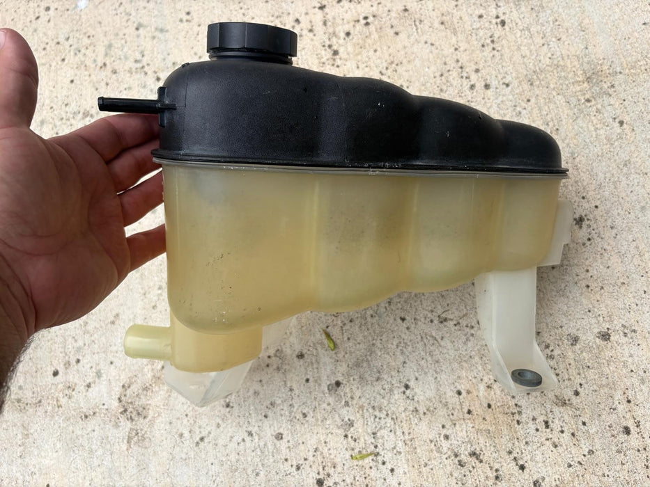2014 - 2018 Chevrolet Silverado 1500 5.3L Radiator Coolant Overflow Bottle OEM