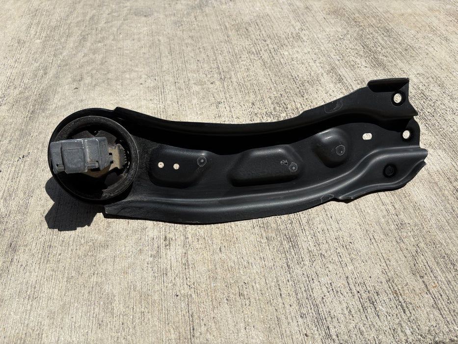 2015-2020 Mercedes-Benz GLA250 X156 REAR RIGHT LOWER TRAILING CONTROL ARM LINK