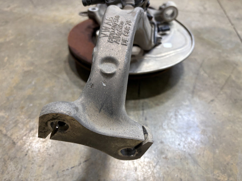 2018 - 2024 AUDI A4 FRONT RIGHT SUSPENSION SPINDLE KNUCKLE & HUB OEM 8W0407560