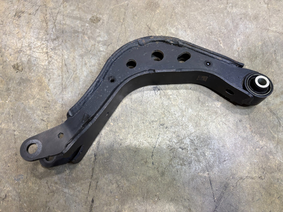 2018-2024 CHEVROLET EQUINOX AWD REAR RIGHT SUSPENSION UPPER CONTROL ARM OEM