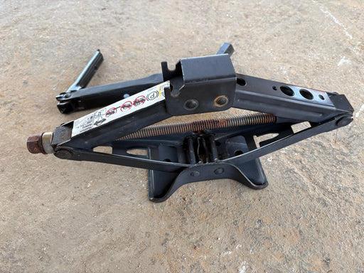 2017-2019 BUICK LACROSSE Emergency Spare Tire Jack W/ Wrench OEM 84009353