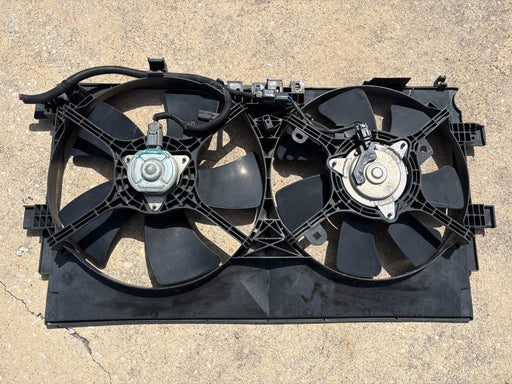 2011 - 2012 Mitsubishi Outlander Sport 2.0L Radiator Fan Motor Fan Assembly OEM