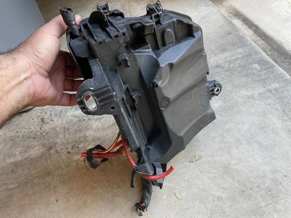 2014-2019 MERCEDES-BENZ CLA-Class CLA250 2.0L Engine Fuse Relay Box OEM