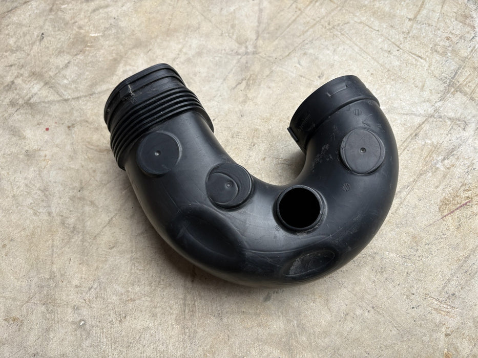 2015-2018 Audi Q3 2.0L Engine Air Cleaner Intake Duct Tube Hose 8U0129618 OEM