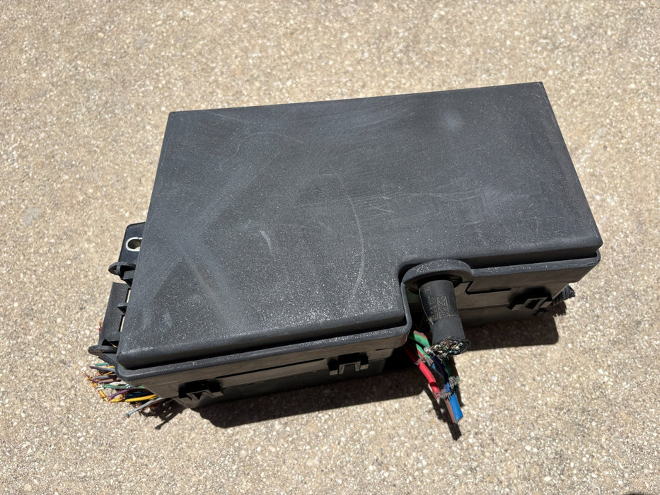 2013 - 2019 Ford Escape 1.5L Fuse Box Engine OEM