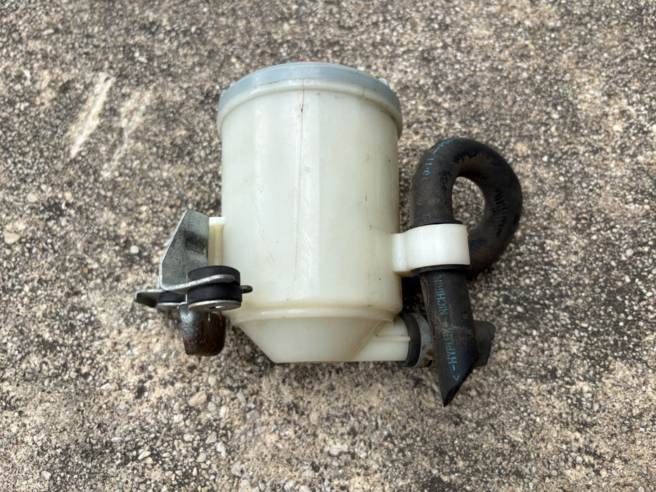 2007 2008 2009 2010 2011 Honda CR-V 2.4L Power Steering Reservoir W/ Cap