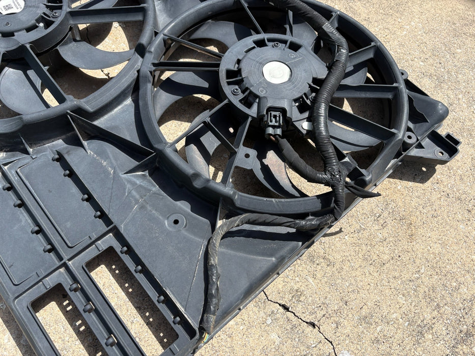 2015 - 2021 Ford Edge Radiator Cooling Fan Assembly OEM