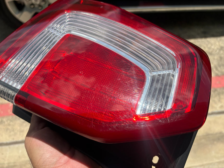 2016 - 2019 Ford EXPLORER Right Passenger Tail Light OEM FB53-13A414-A