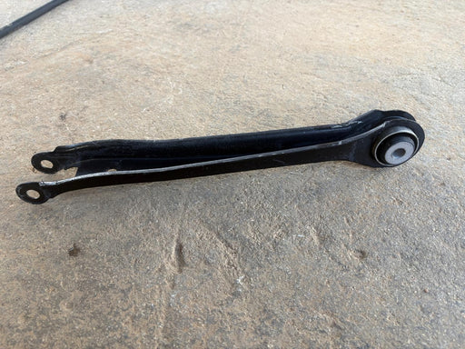 2017-2019 CADILLAC XT5 3.6L REAR LEFT LOWER TRAILING CONTROL ARM OEM 84031504