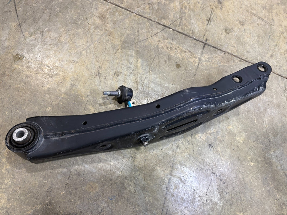 2020-2025 HYUNDAI PALISADE REAR RIGHT SIDE LOWER CONTROL ARM OEM 55211S8050