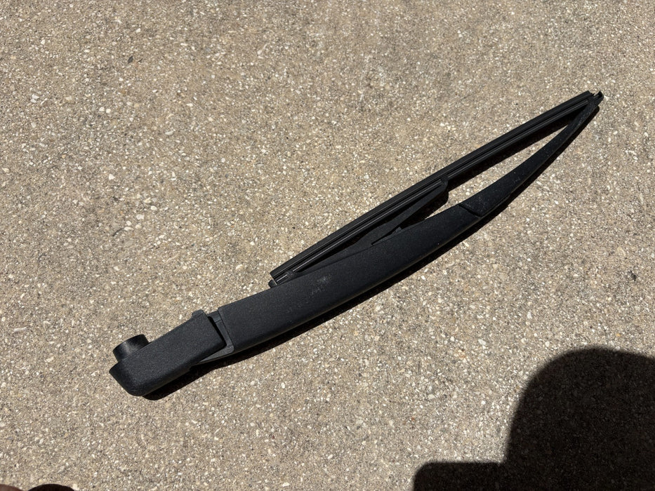 2013-2020 NISSAN PATHFINDER REAR WIPER ARM ASSEMBLY WITH BLADE OEM