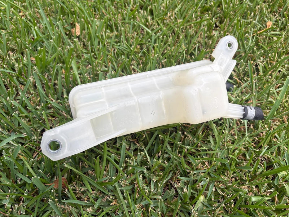 2015-2017 LEXUS NX200T 2.0L COOLANT OVERFLOW EXPANSION RESERVOIR TANK OEM