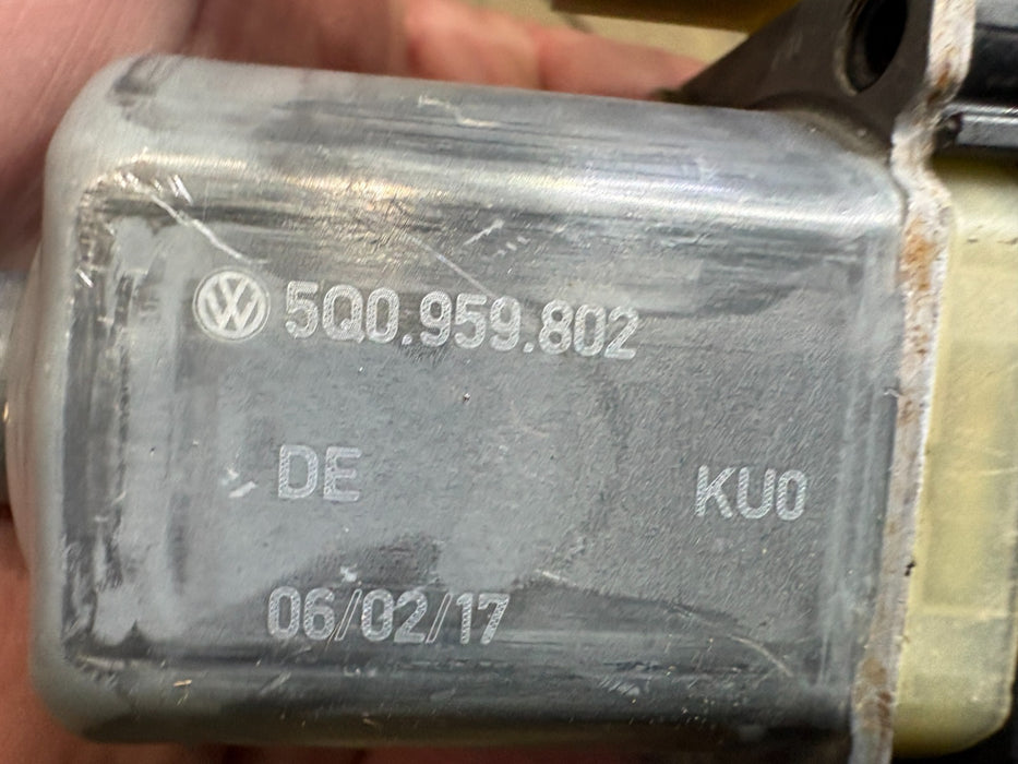 2015 2016 2017 Audi A3 Rear Right Passenger Side Window Motor OEM #E 850 202 086