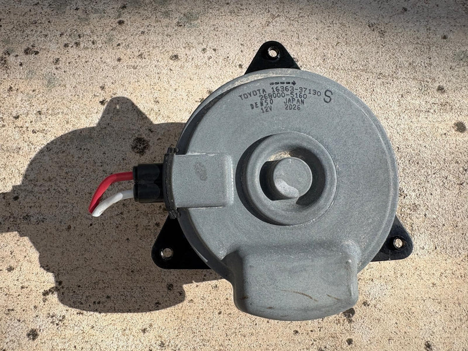 2020-2022 TOYOTA COROLLA FRONT ENGINE RADIATOR COOLING FAN MOTOR 268000-5160 OEM