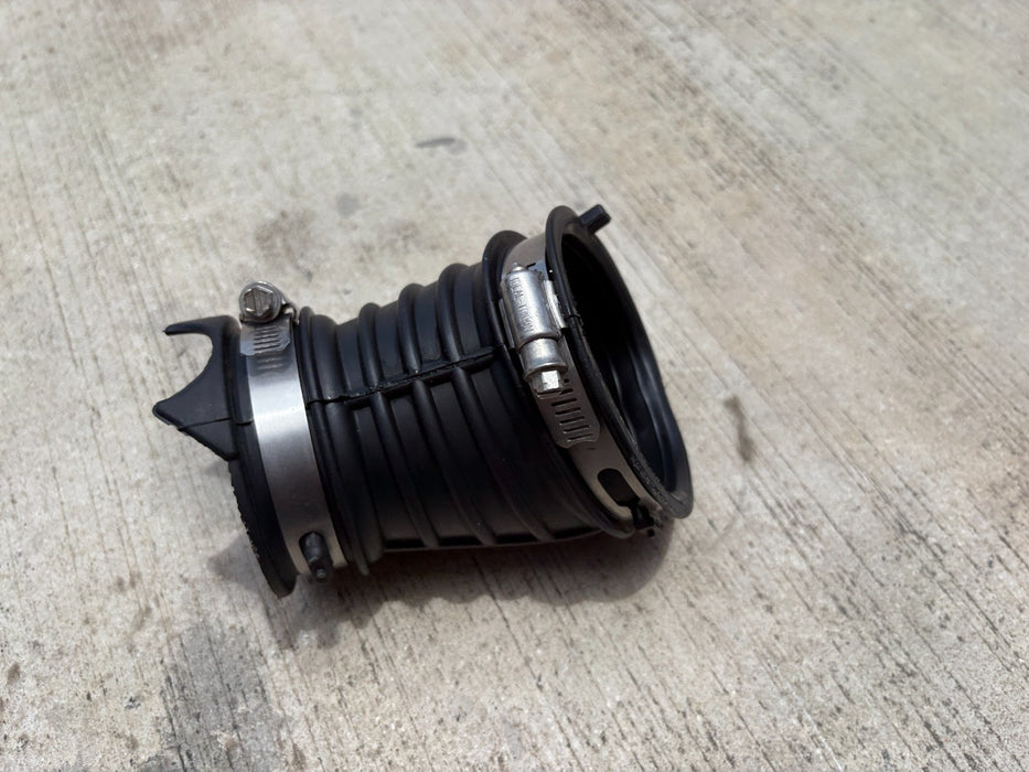 2019-2025 CHEVROLET SILVERADO, SIERRA AIR INTAKE RESONATOR DUCT TUBE #84467640