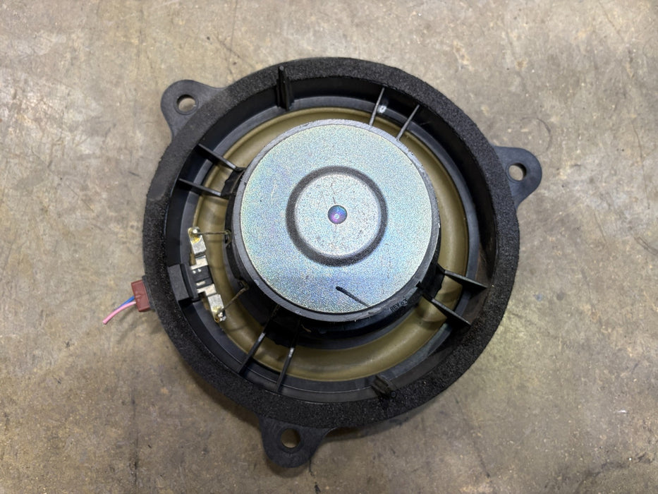 2014 - 2017 INFINITI QX50 REAR RIGHT DOOR BOSE SPEAKER OEM 281569NA0A