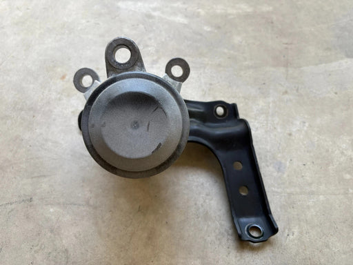 OEM, 2013, 2014, 2015, 2016 Nissan Pathfinder Right Engine Mount