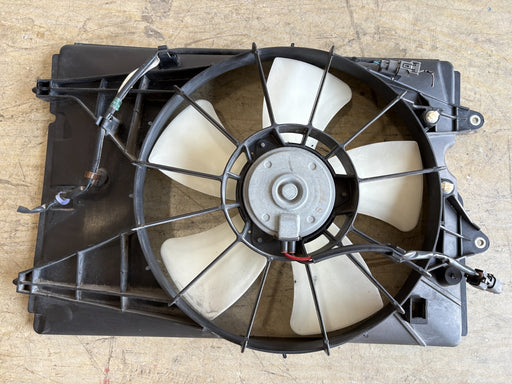 Original, 2009-2015 Honda Pilot 3.5L, Radiator Fan Motor Fan Assembly FWD, OEM