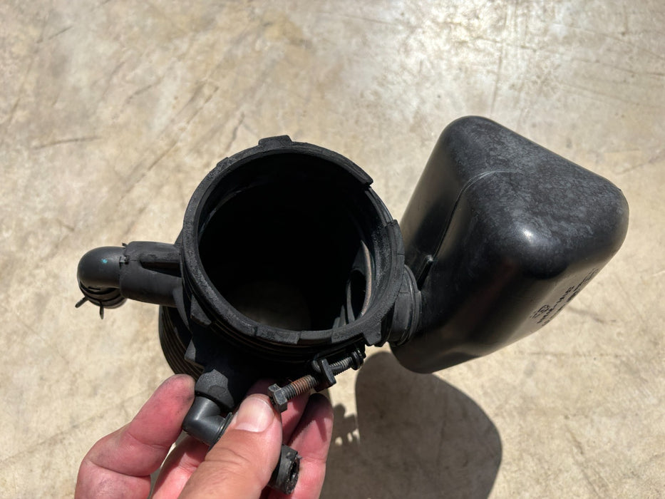 2012 - 2017 Hyundai Azera 3.3L Air Intake Hose 28138-3V300 OEM