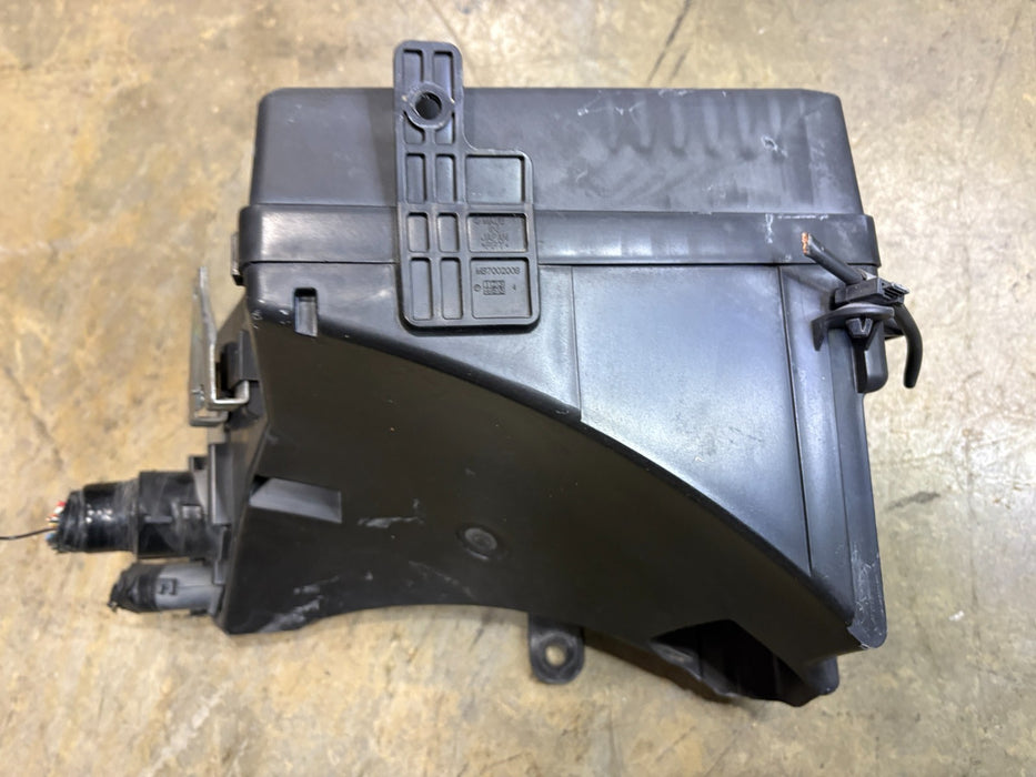2013-2014 Subaru XV Engine Relay Fuse Box & Cover Lid OEM