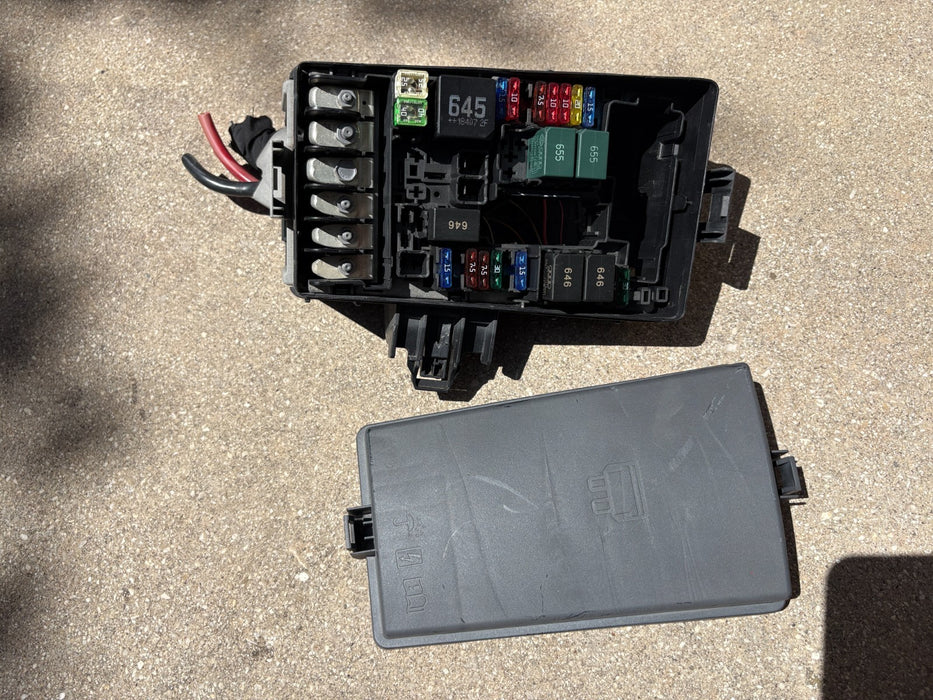 2019-2024 Volkswagen Jetta 1.4L Engine Fuse Box Assembly OEM