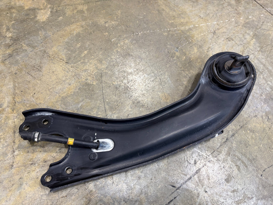 2012-2017 Hyundai Azera Rear Right Trailing Arm OEM