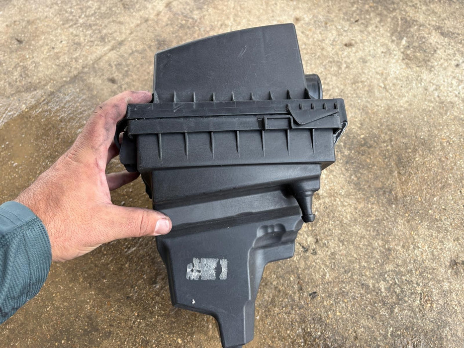 2017, 2018, 2019, 2020 Ford Fusion Air Cleaner 2.5L OEM