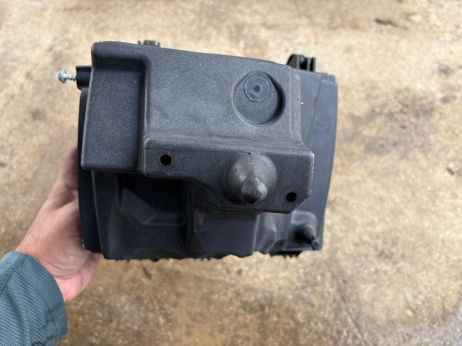 2017, 2018, 2019, 2020 Ford Fusion Air Cleaner 2.5L OEM