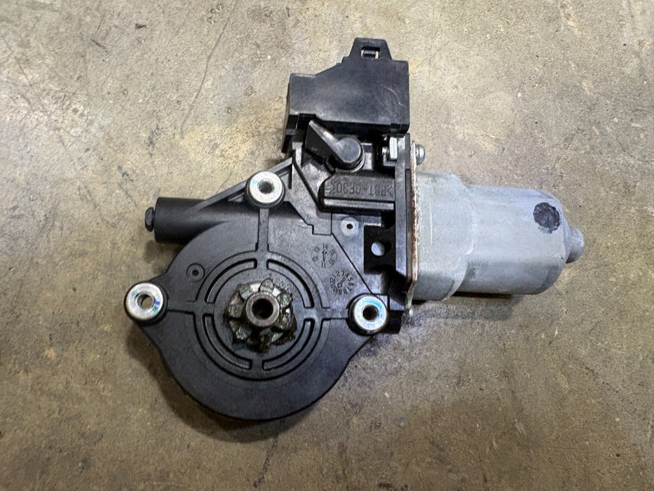 2013-2018 Nissan Altima Rear Left Power Window Motor 82731-3TA2A OEM