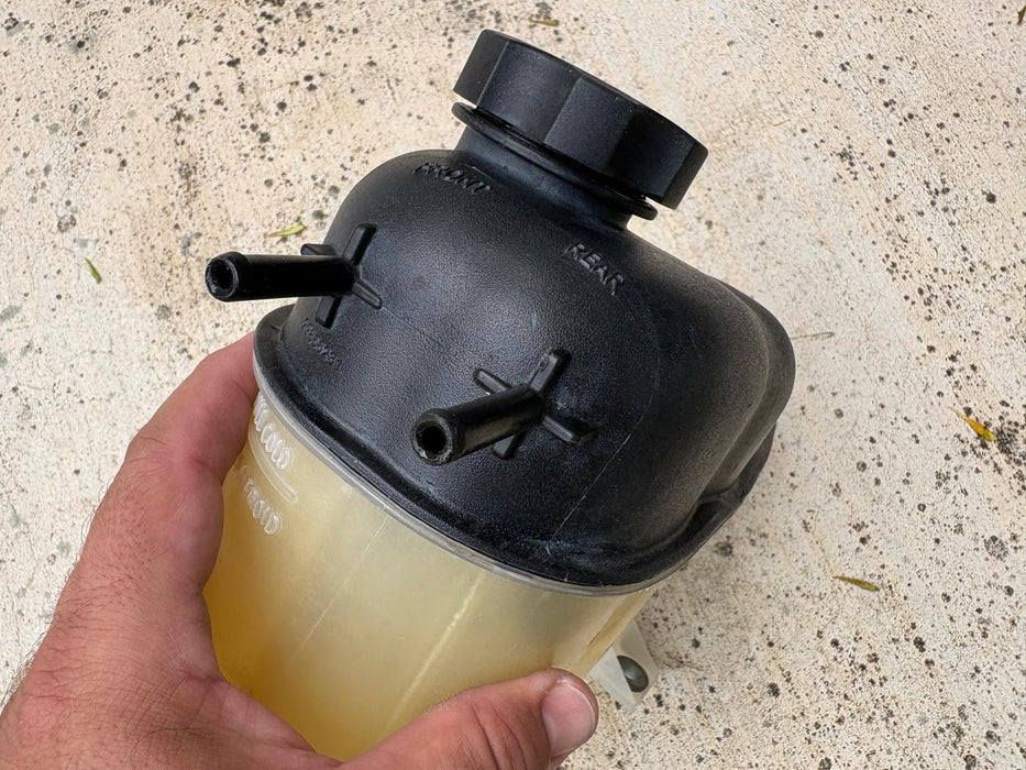 2014 - 2018 Chevrolet Silverado 1500 5.3L Radiator Coolant Overflow Bottle OEM