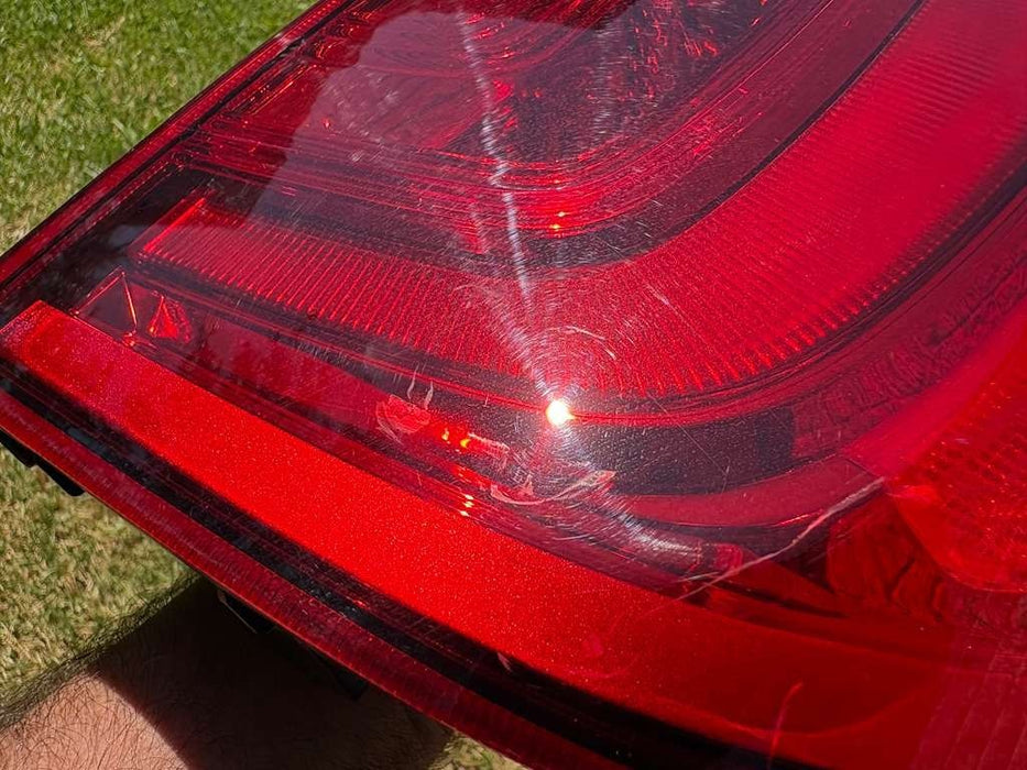 2016 - 2018 HONDA PILOT TAIL LIGHT RIGHT PASSENGER SIDE OEM