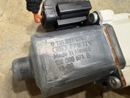 2007-2017 Jeep Compass Front Left Side Door Power Window Motor 0130822276