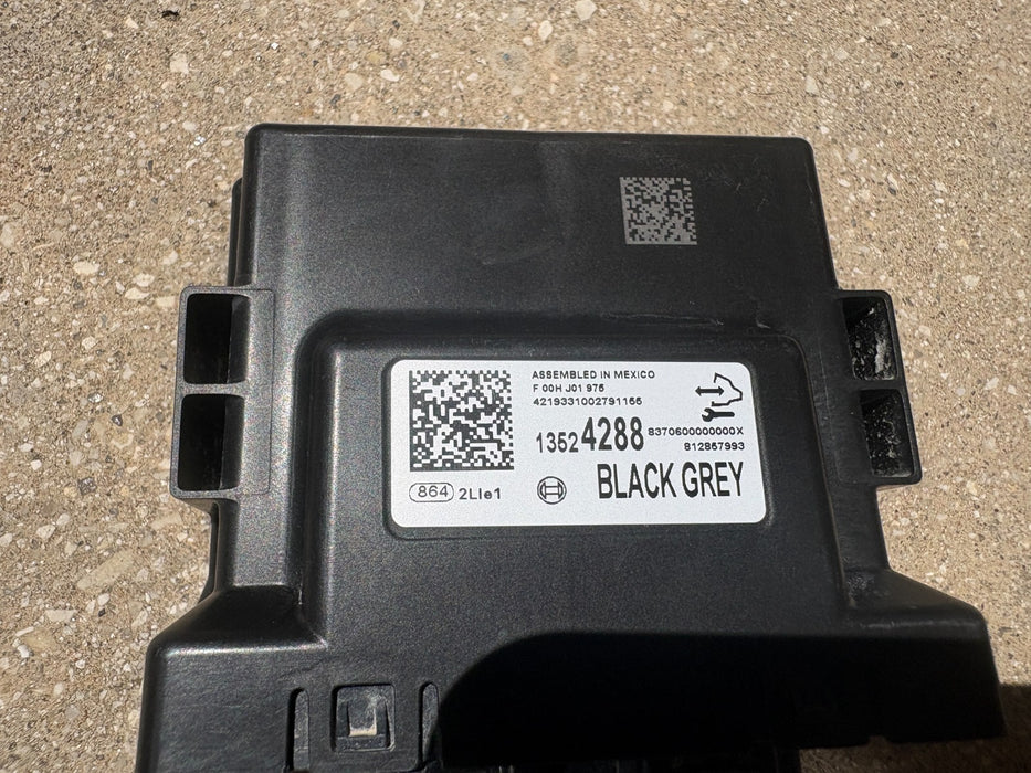 2018 - 2022 Chevrolet Equinox Gateway Control Module 13524288 OEM