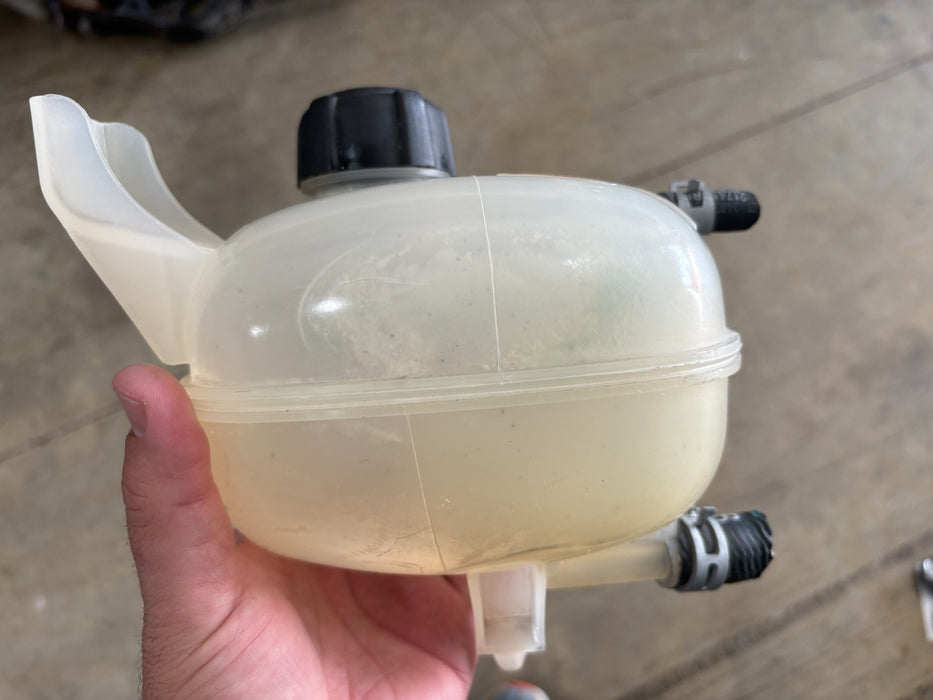 2018-2023 Kicks, 2020-2024 Sentra 1.6 Radiator Coolant Bottle Reservoir Tank OEM