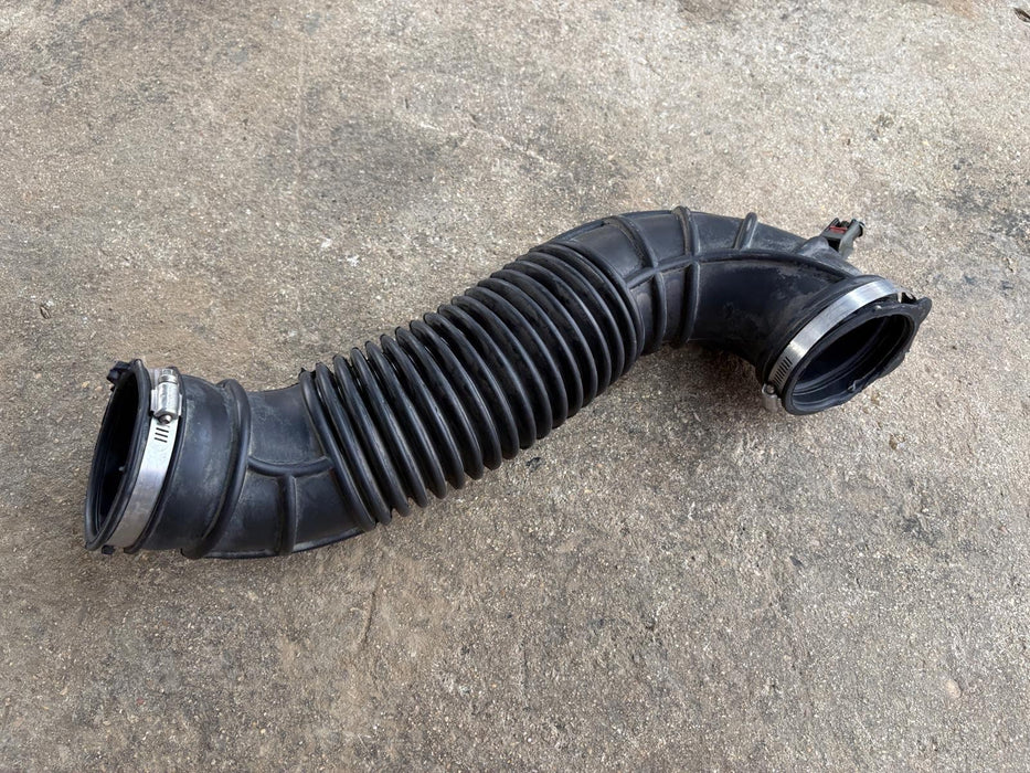 2009-2012 Dodge Ram 5.7L Engine Air Filter Intake Duct Hose Tube 53034120AE