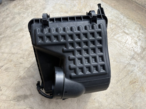 2012-2017 Hyundai Azera 3.3L Air Filter Housing Assembly OEM