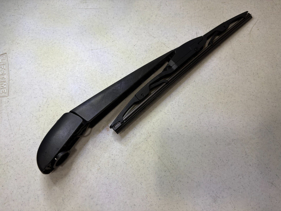 2015 - 2021 LEXUS NX200T REAR WINDSHIELD BACK GLASS WIPER ARM & BLADE OEM