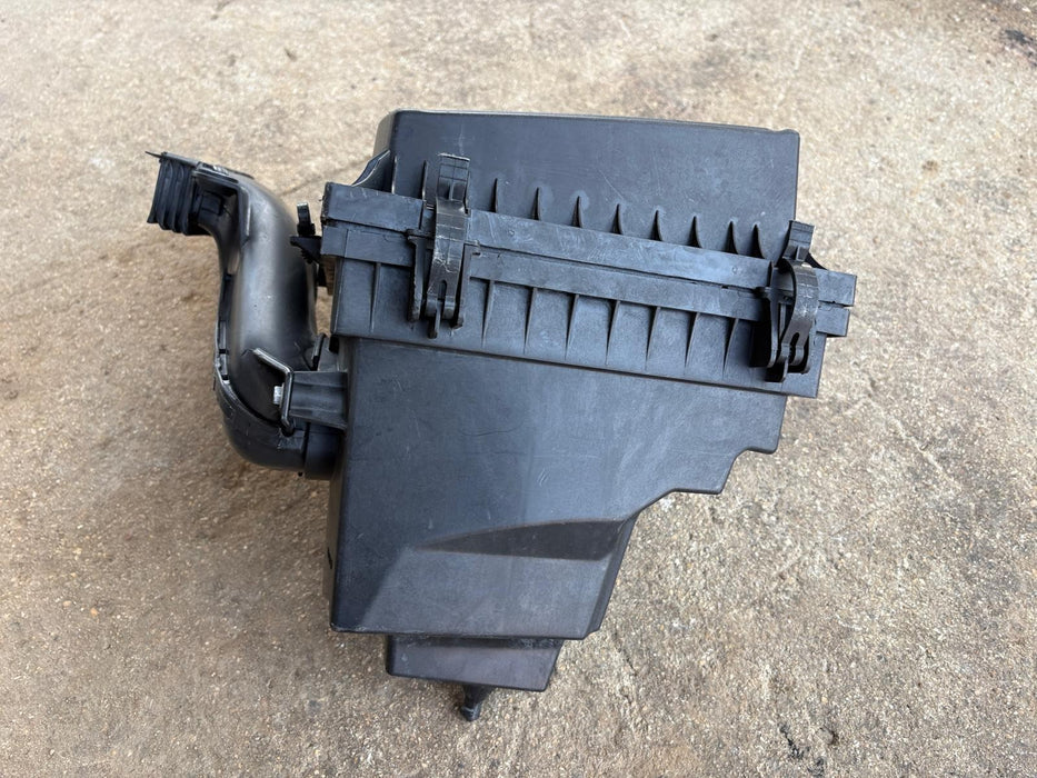 2014 - 2016 Ford Fusion 1.5L Air Cleaner Assembly OEM