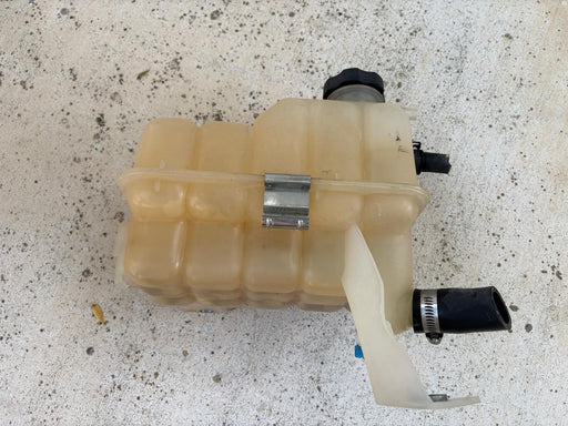 2000-2004 GMC Yukon Coolant Reservoir Radiator Overflow Tank Bottle OEM