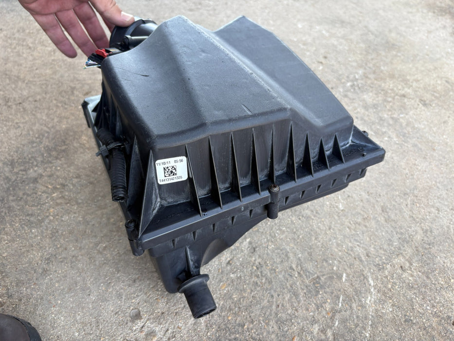 2012-2017 Buick Verano Air Cleaner Filter Box Assembly OEM