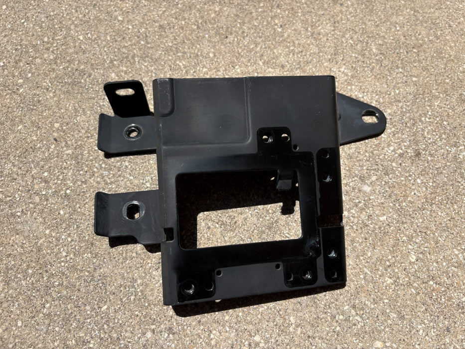 2022 - 2025 HYUNDAI TUCSON RIGHT BLIND SPOT SENSOR BRACKET N9991—55000 OEM