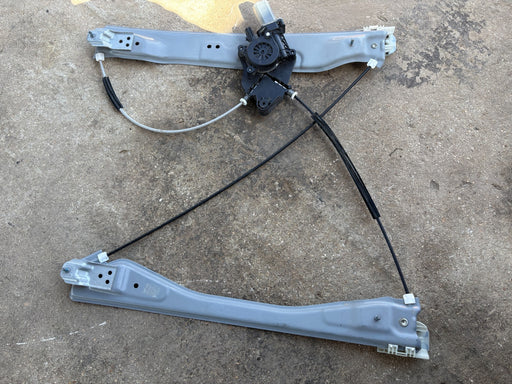 2019-2025 CHEVROLET SILVERADO 1500 FRONT RIGHT DOOR WINDOW REGULATOR OEM