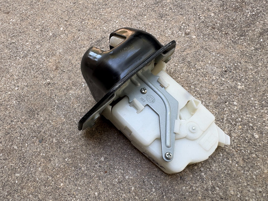 2013-2020 Nissan Pathfinder Rear Trunk Tailgate Liftgate Lock Actuator Latch OEM