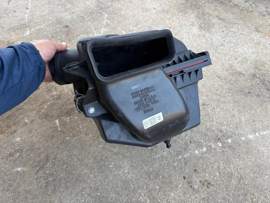2013-2019 Ford Taurus 3.5L Without Turbo Air Cleaner Intake Box OEM