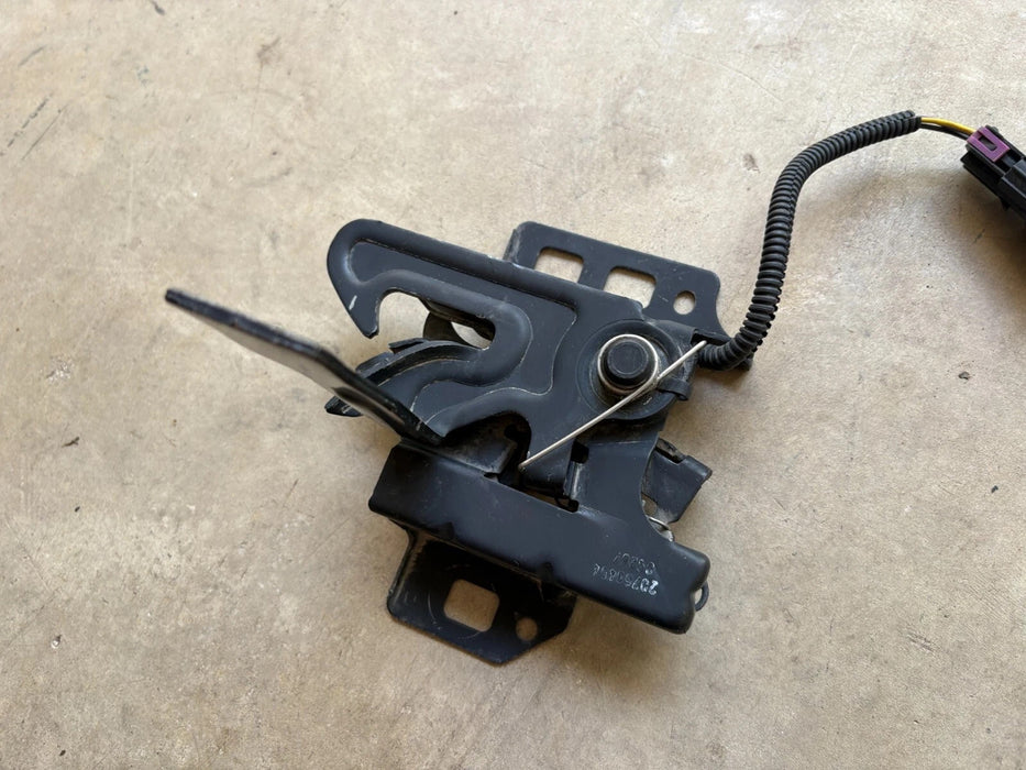 2007-2013 GMC Sierra Yukon Silverado Cadillac Front Hood Latch Release #20761108
