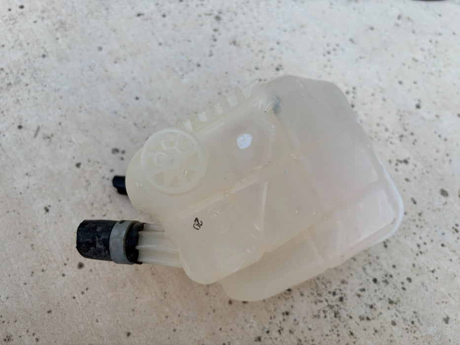 2020-2022 Toyota Corolla Radiator Coolant Overflow Expansion Tank Bottle OEM