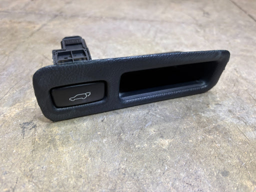 2015-2021 LEXUS NX200T DASHBOARD TRUNK LID LIFTGATE RELEASE SWITCH OEM