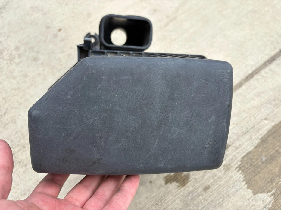 Original - 2012-2013 Kia Soul 2.0L Air Intake Filter Box Housing
