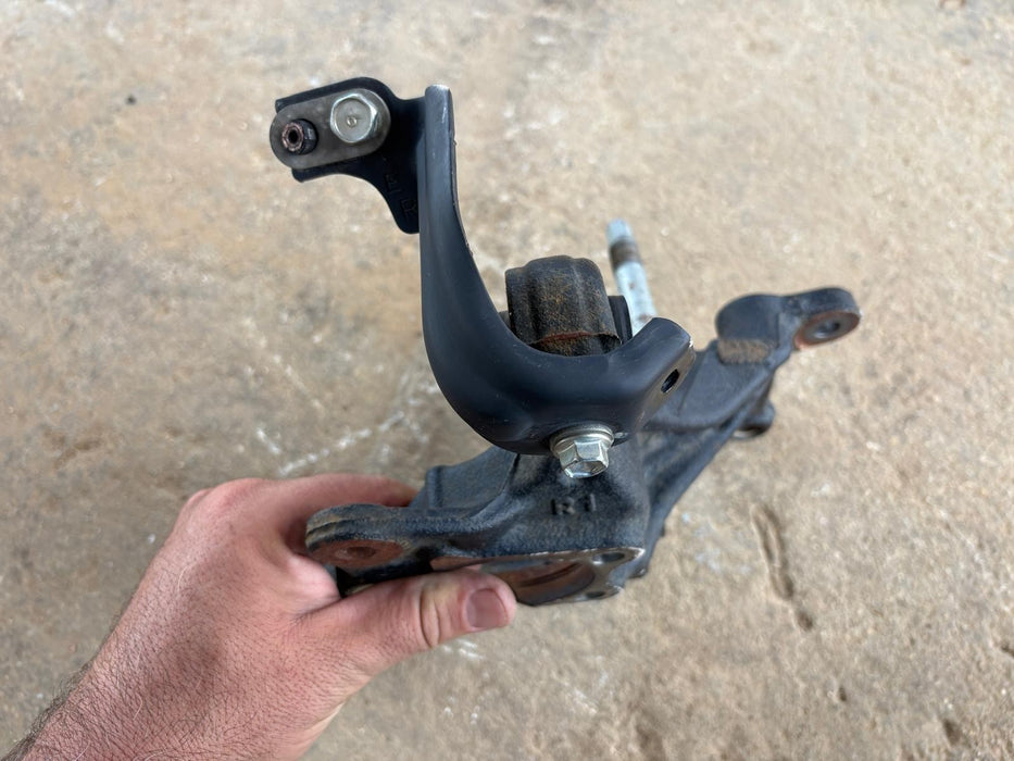 2019 - 2024 Toyota Corolla 2.0L Rear Right Knuckle OEM